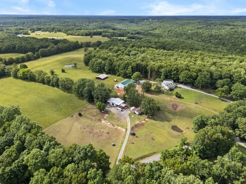 1126 Cedar Creek Road Vanleer TN 37181