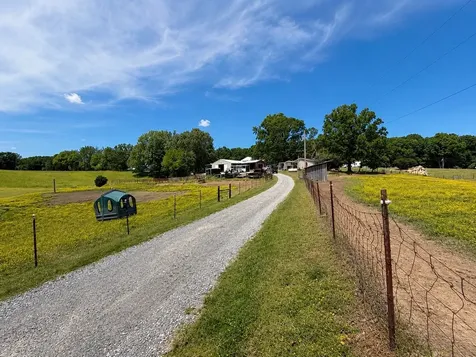 1126 Cedar Creek Road Vanleer TN 37181