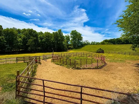 1126 Cedar Creek Road Vanleer TN 37181