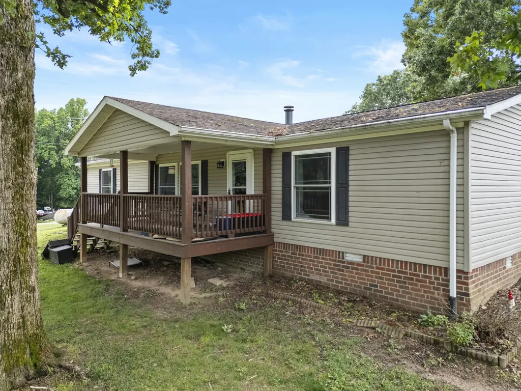 1126 Cedar Creek Road Vanleer TN 37181