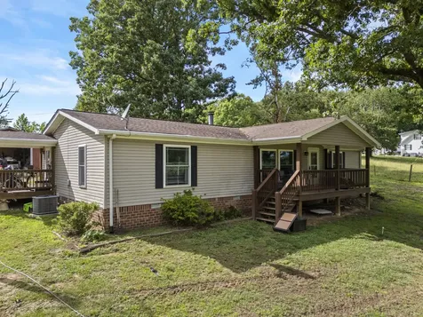 1126 Cedar Creek Road Vanleer TN 37181