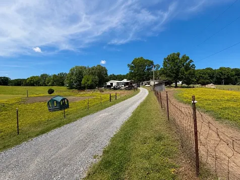 1126 Cedar Creek Road Vanleer TN 37181