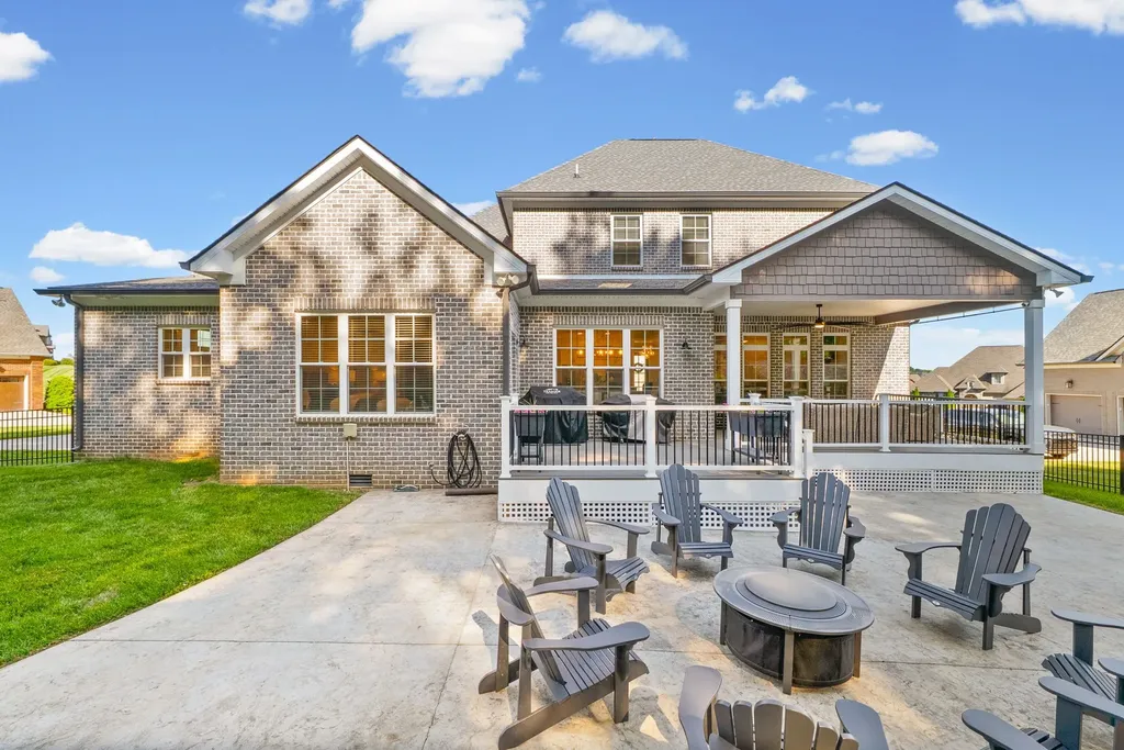 1432 Collins View Way Clarksville TN 37043