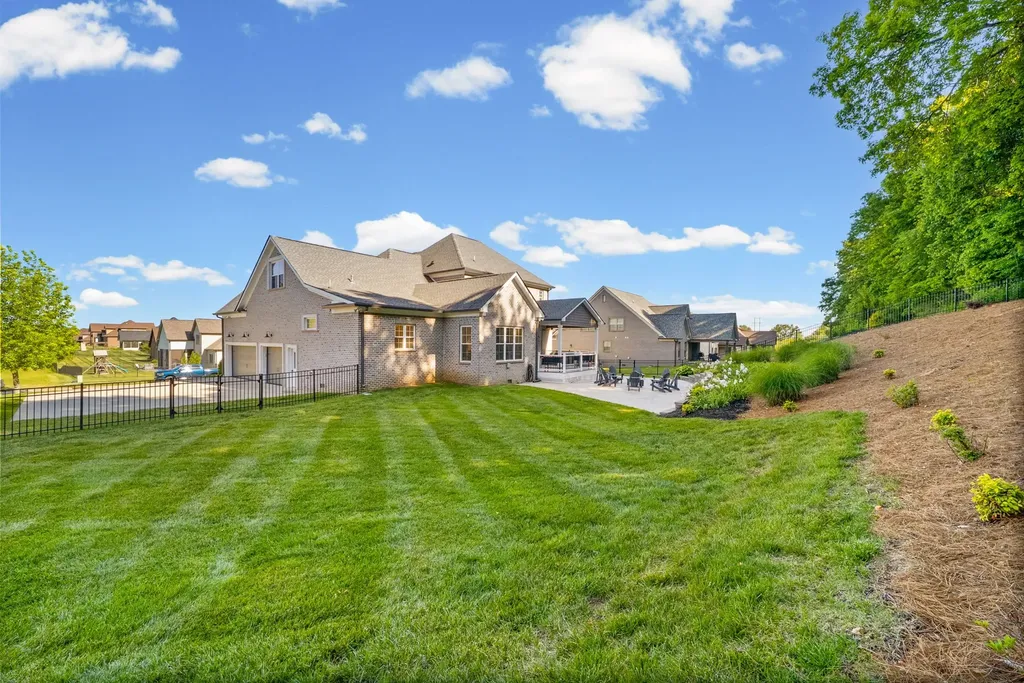 1432 Collins View Way Clarksville TN 37043