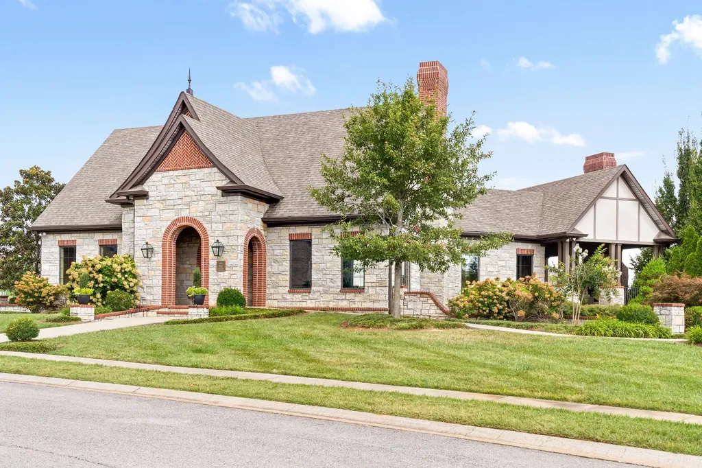 1432 Collins View Way Clarksville TN 37043