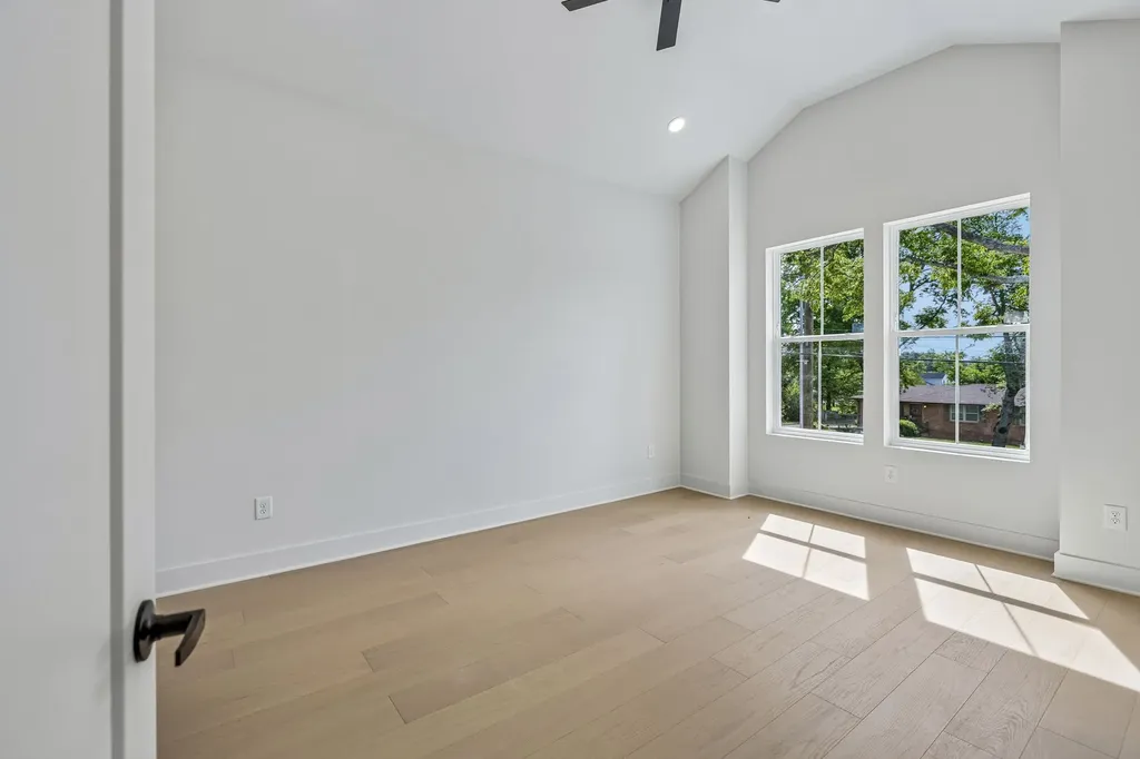 1809B Manchester Avenue Nashville TN 37218