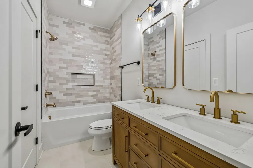 1809B Manchester Avenue Nashville TN 37218