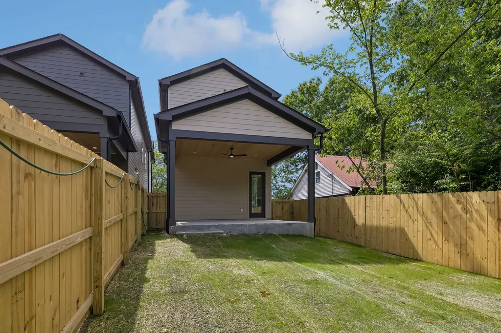 1809B Manchester Avenue Nashville TN 37218