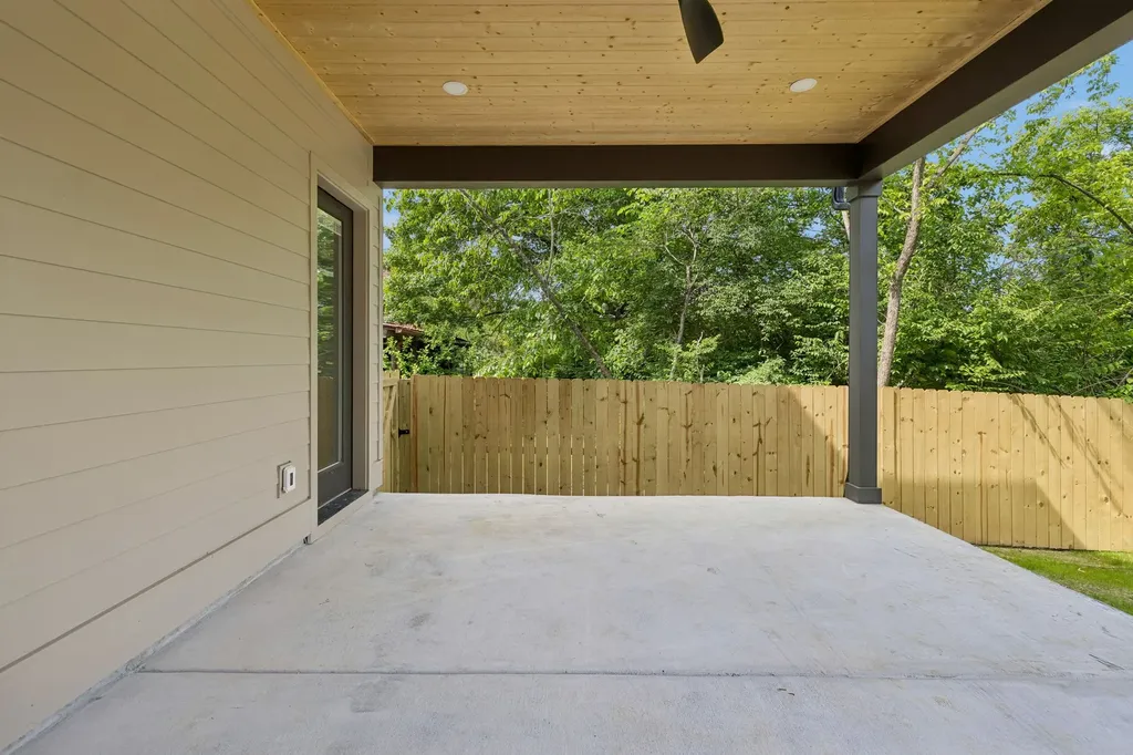 1809B Manchester Avenue Nashville TN 37218