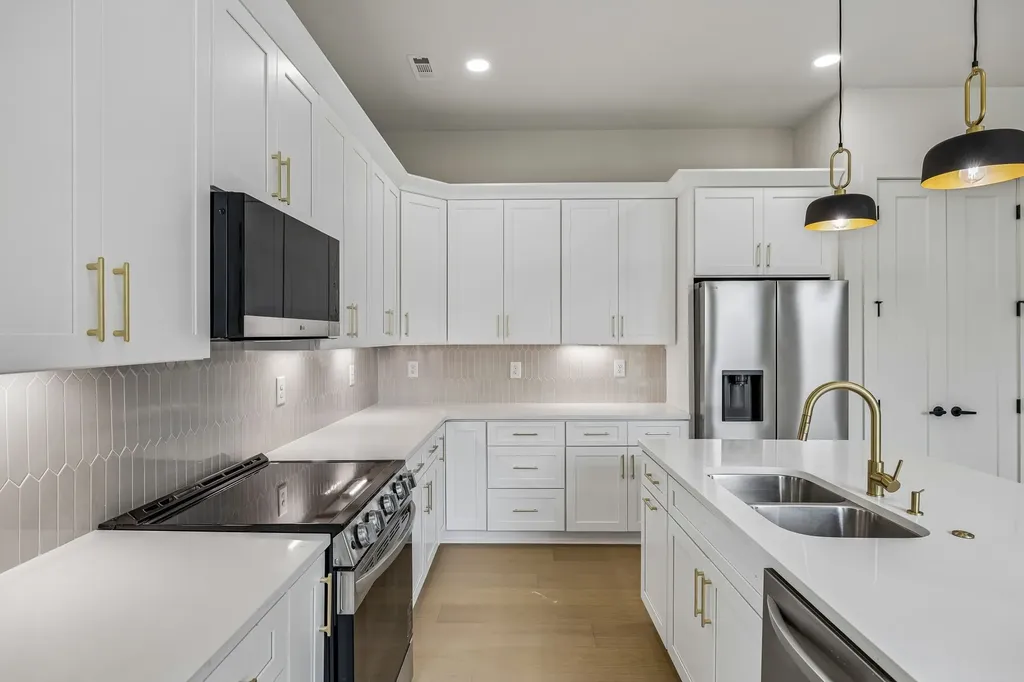 1809B Manchester Avenue Nashville TN 37218