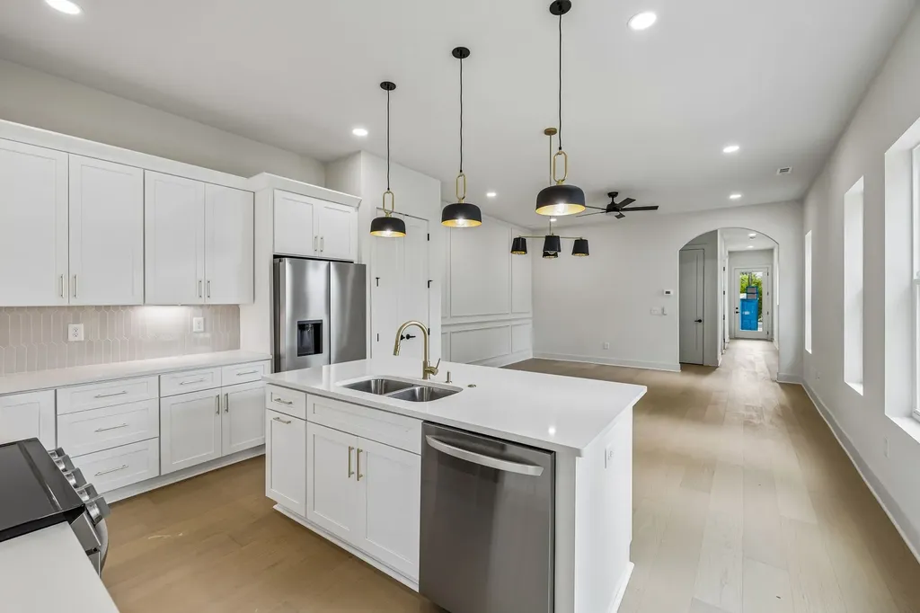 1809B Manchester Avenue Nashville TN 37218