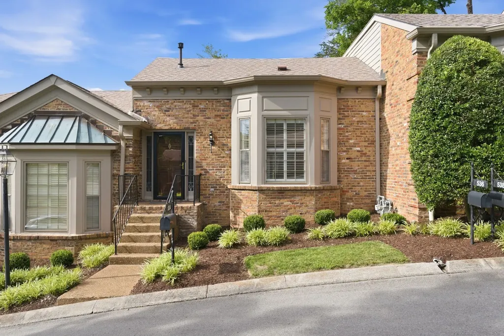 534 Armistead Place Nashville TN 37215