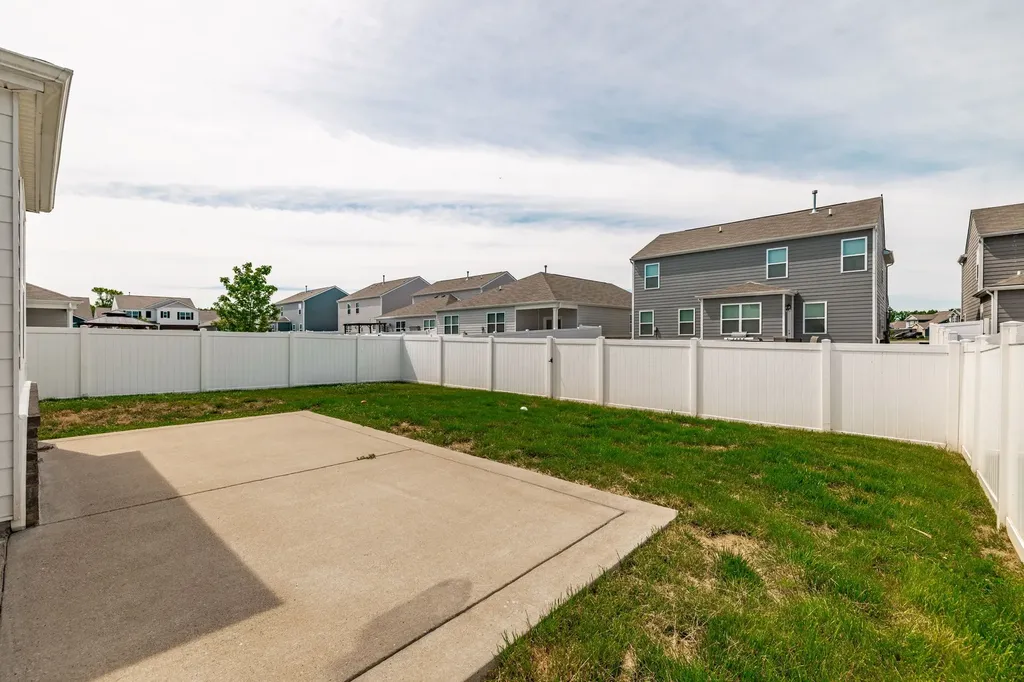1168 Barry Baker Lane White House TN 37188