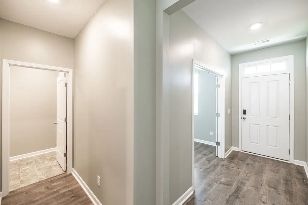 1168 Barry Baker Lane White House TN 37188
