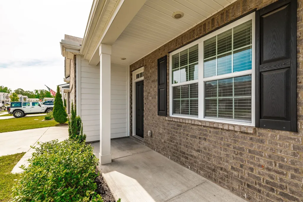 1168 Barry Baker Lane White House TN 37188