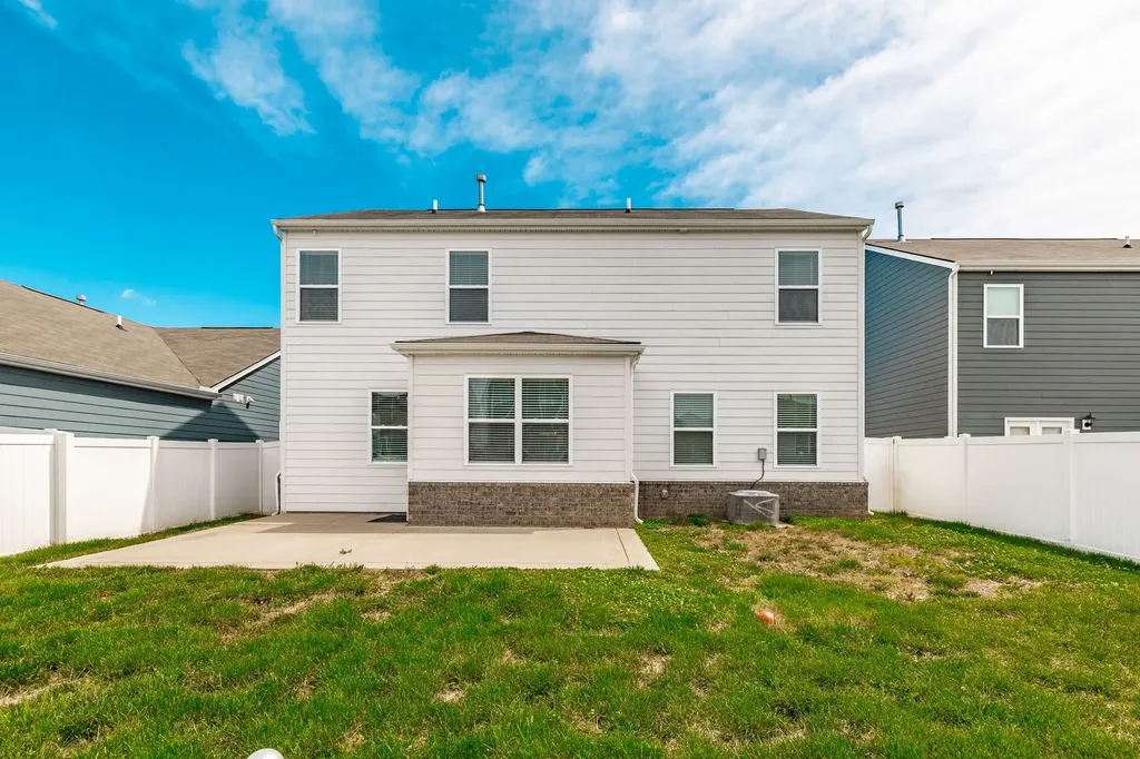 1168 Barry Baker Lane White House TN 37188