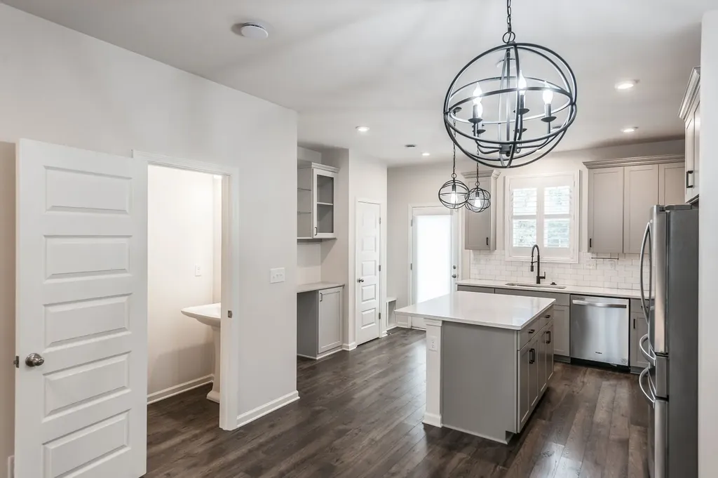 615 Old Hickory Boulevard Nashville TN 37209