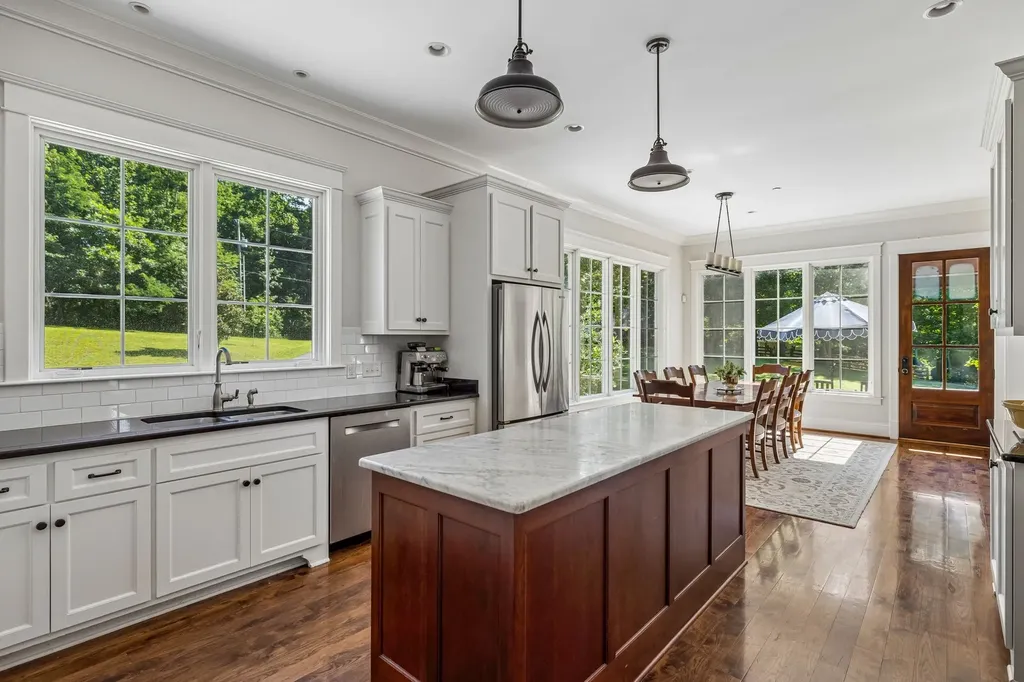 8706 Poplar Creek Road Nashville TN 37221