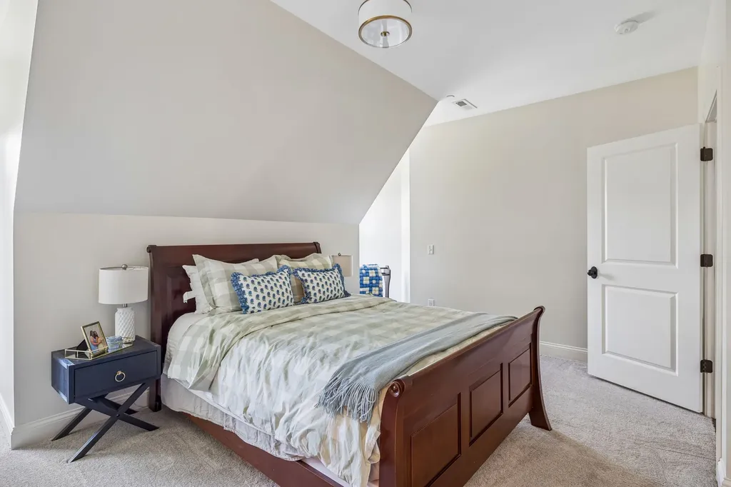 8706 Poplar Creek Road Nashville TN 37221