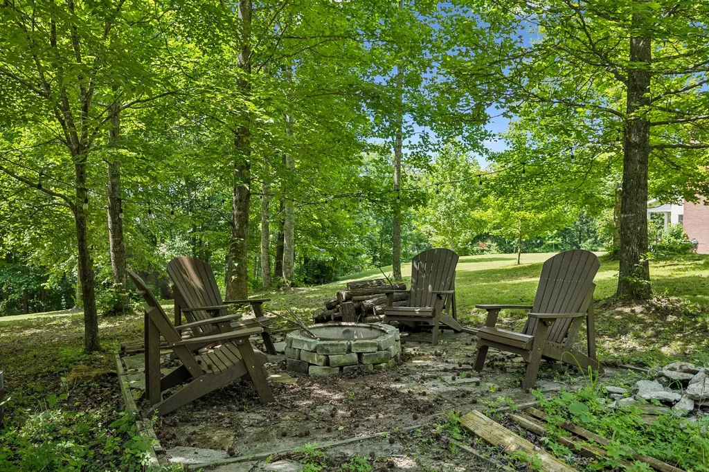 8706 Poplar Creek Road Nashville TN 37221