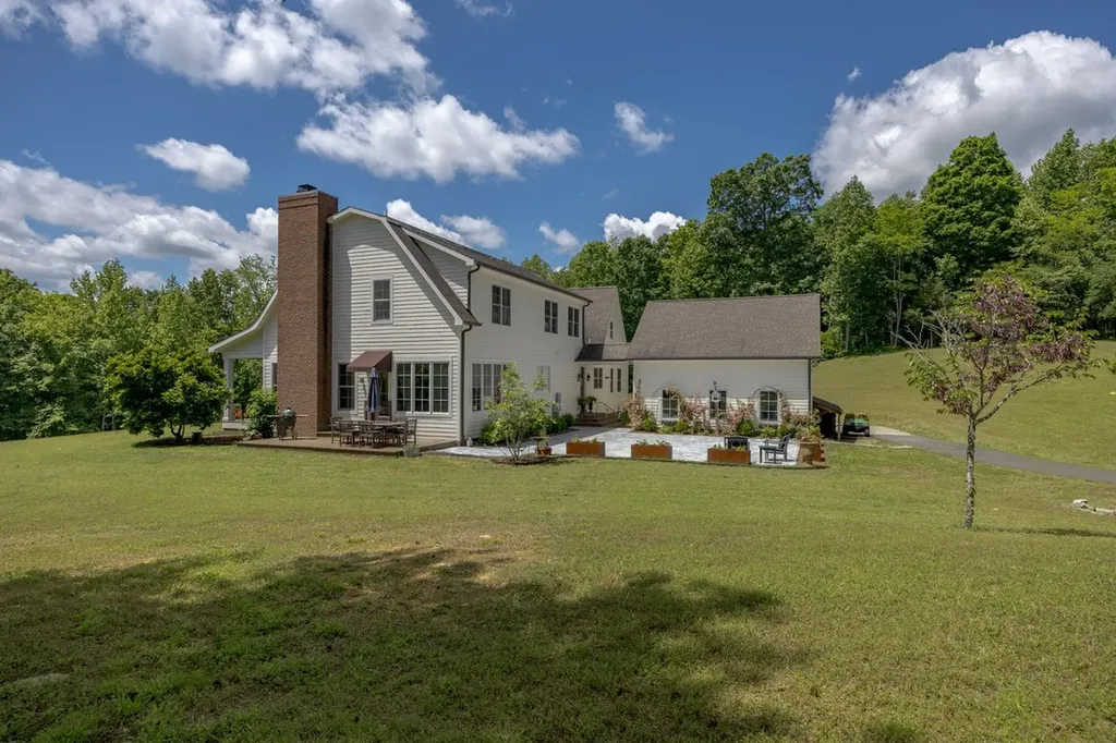 8706 Poplar Creek Road Nashville TN 37221