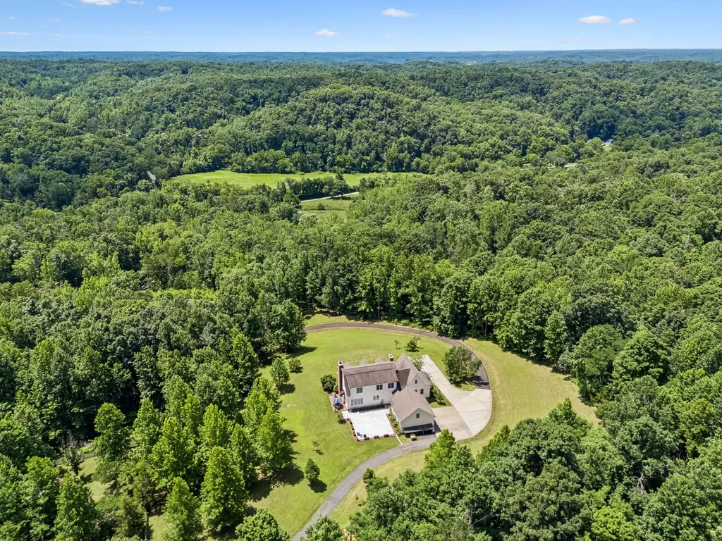 8706 Poplar Creek Road Nashville TN 37221