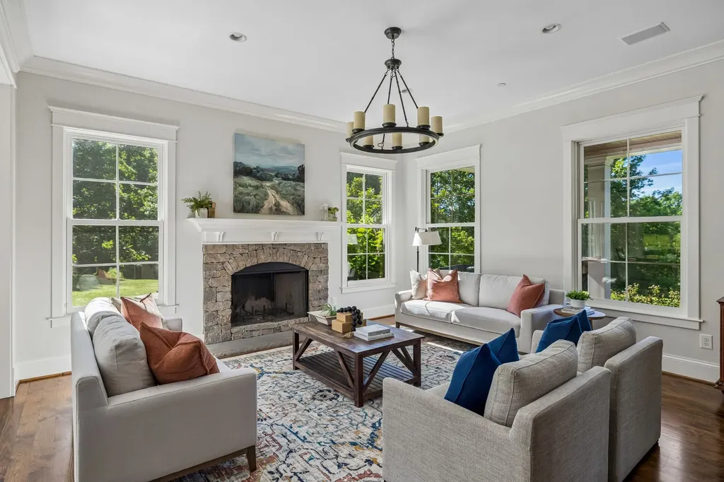 8706 Poplar Creek Road Nashville TN 37221