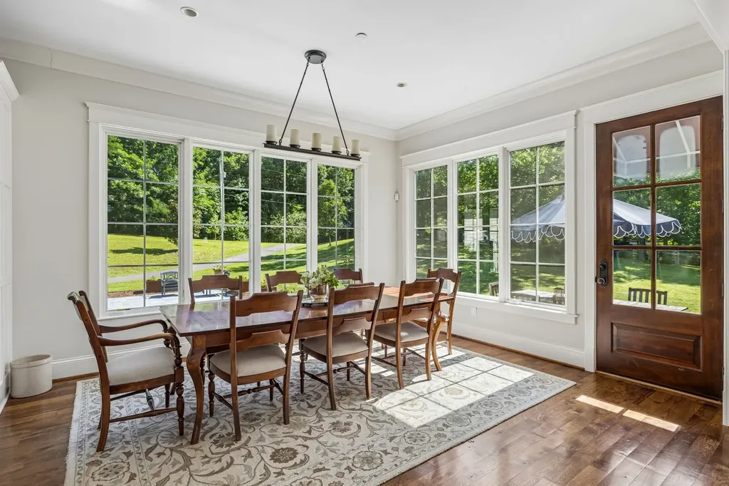 8706 Poplar Creek Road Nashville TN 37221