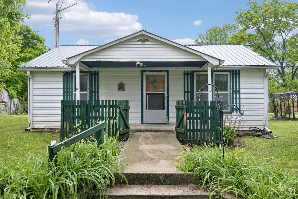 38 Holland Road Morrison TN 37357