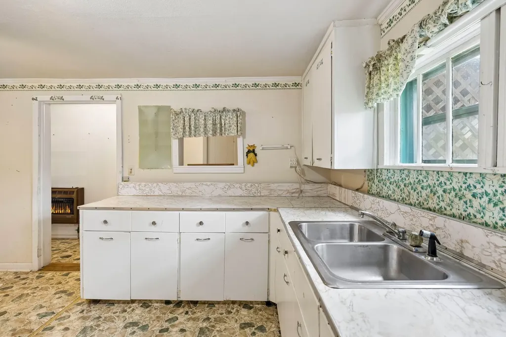 38 Holland Road Morrison TN 37357