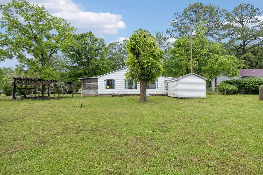 38 Holland Road Morrison TN 37357