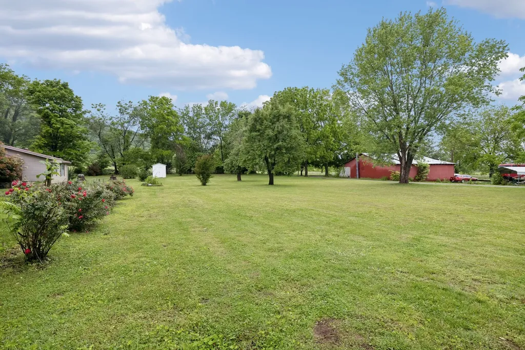 38 Holland Road Morrison TN 37357