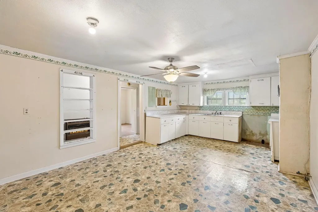 38 Holland Road Morrison TN 37357