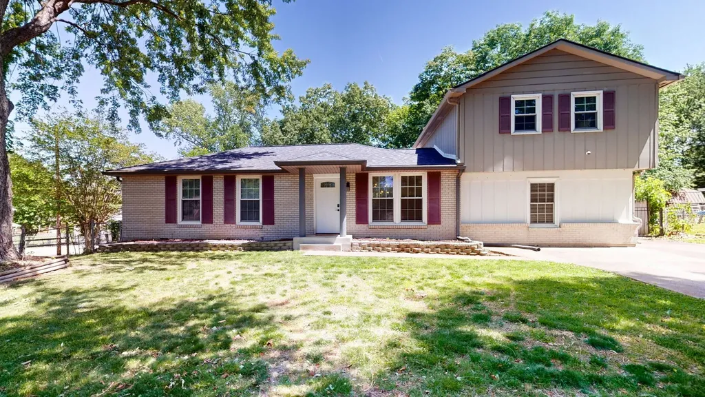 1930 Old Russellville Pike Clarksville TN 37043