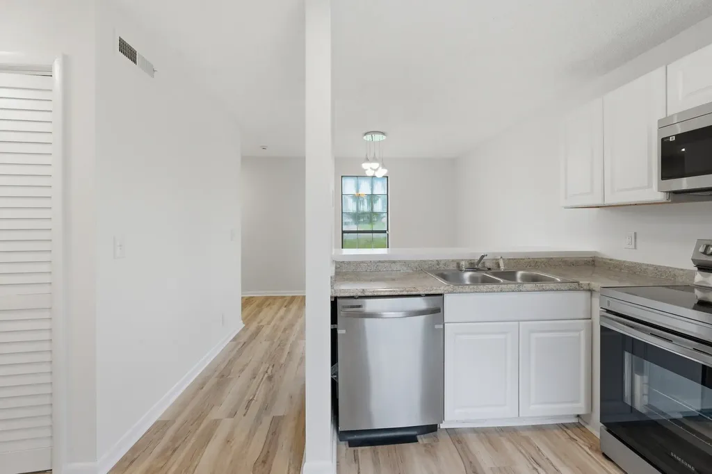 1520 Meadow Bend Drive Madison TN 37115