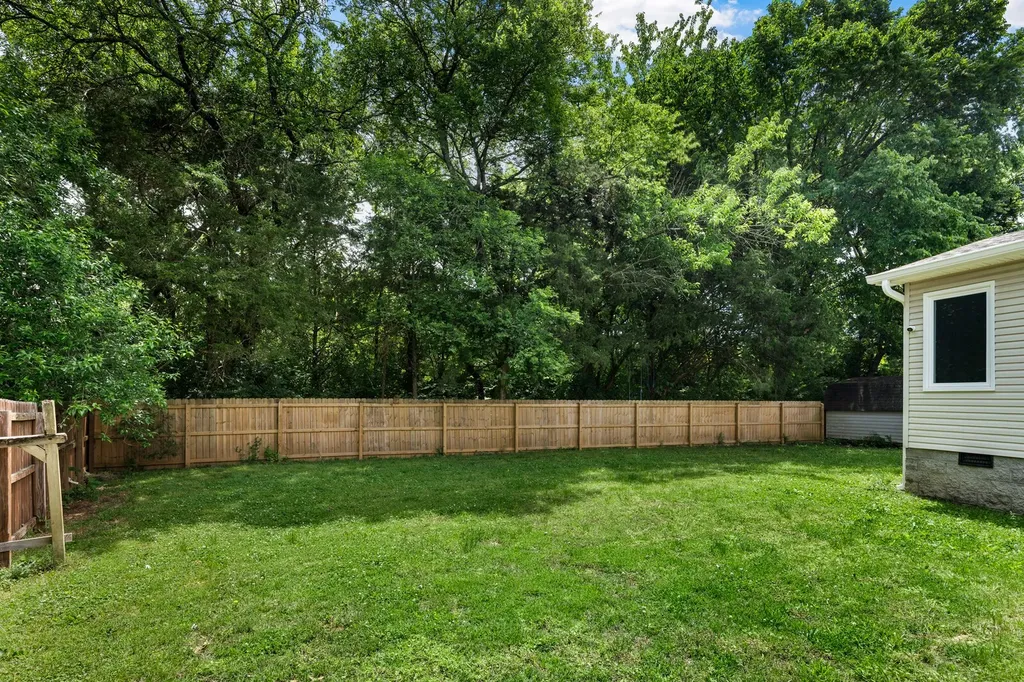 805 Childers Court La Vergne TN 37086