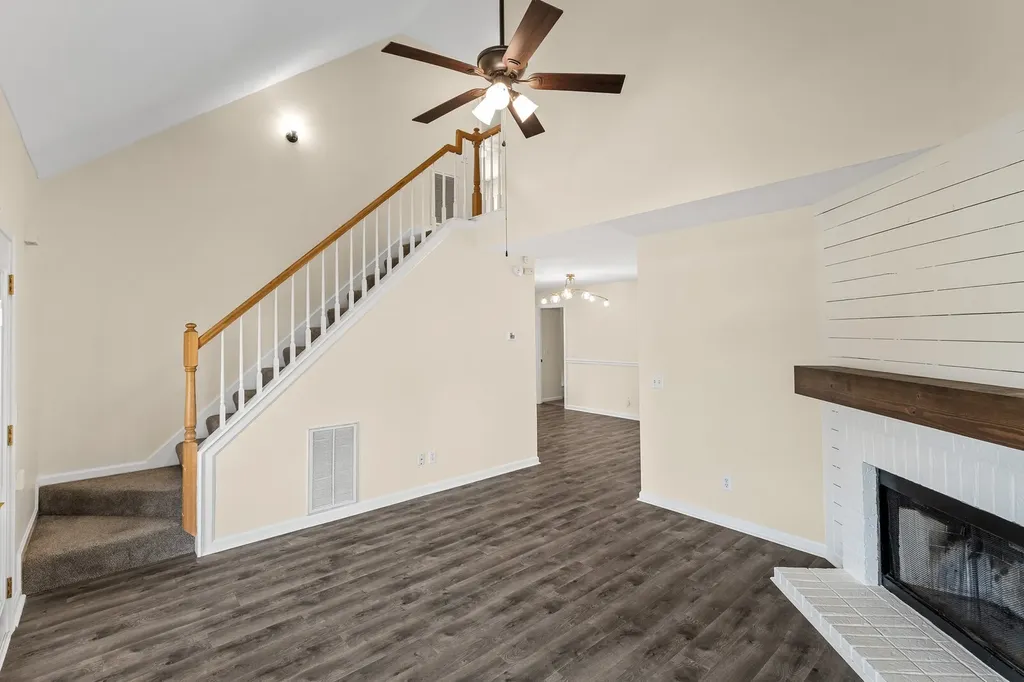 805 Childers Court La Vergne TN 37086