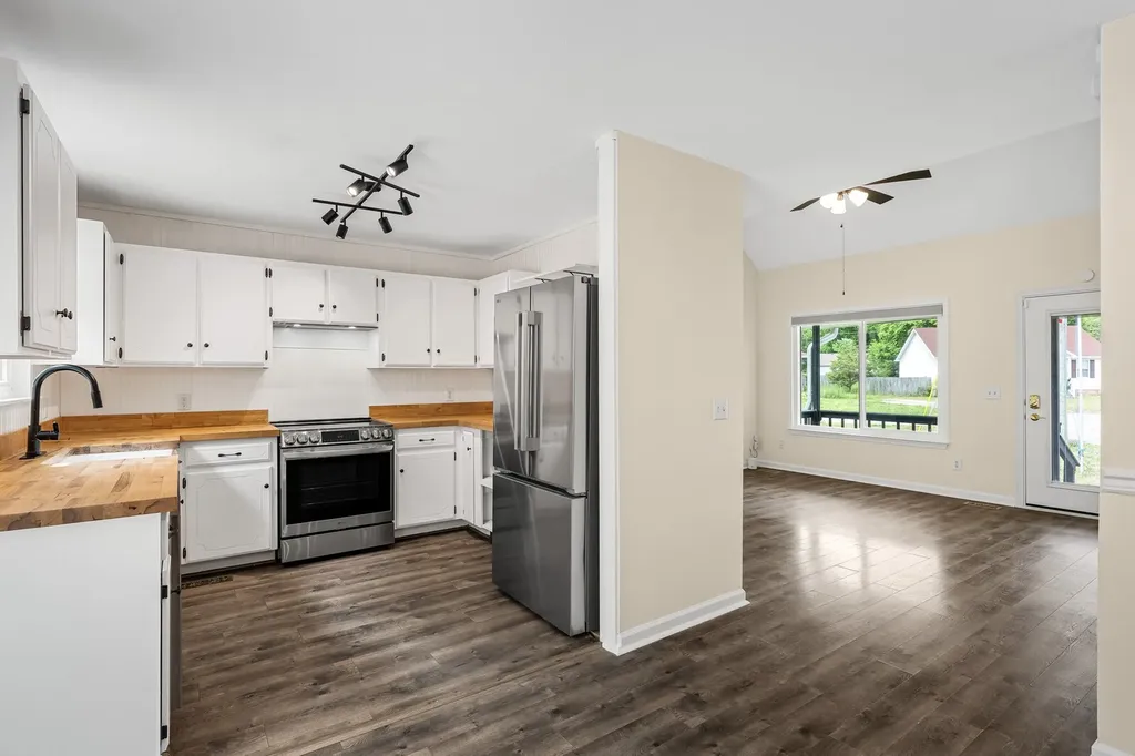 805 Childers Court La Vergne TN 37086