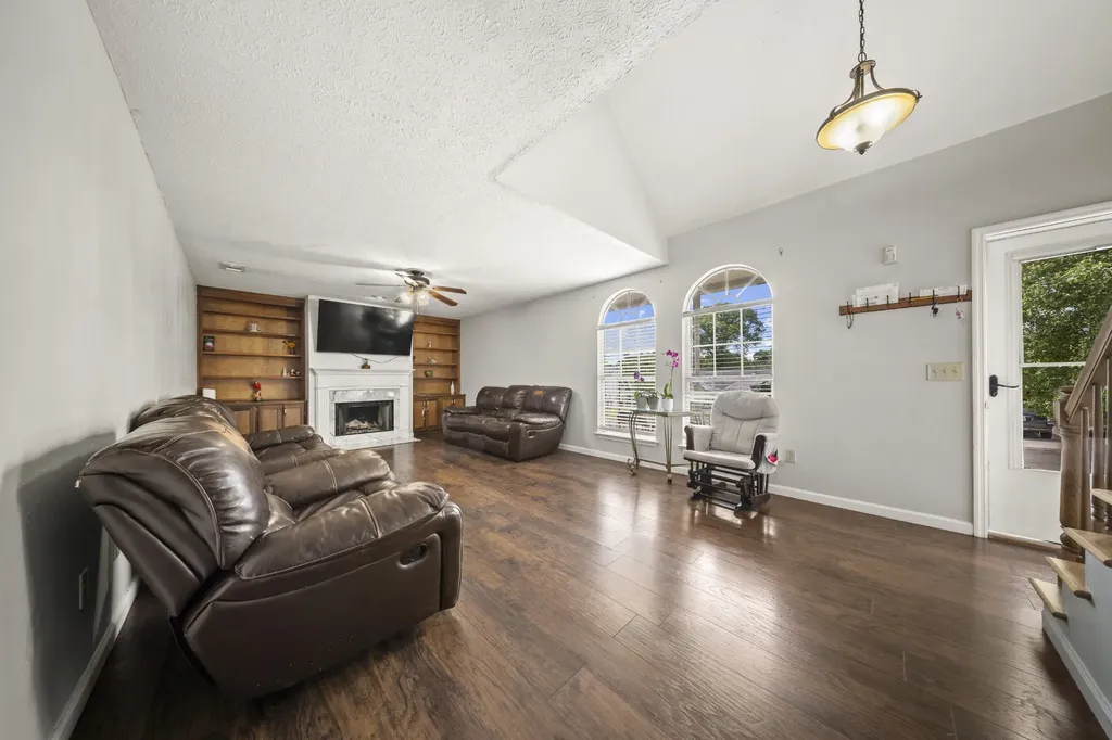 106 Hidden Forest Lane La Vergne TN 37086
