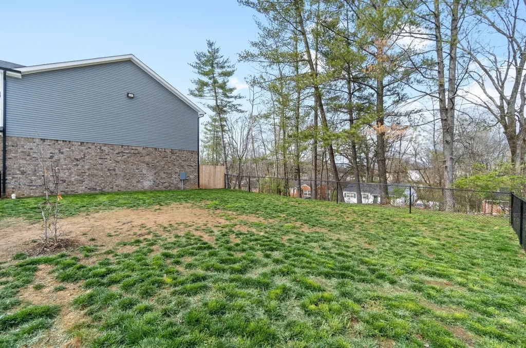 1625 Golf Club Lane Clarksville TN 37043
