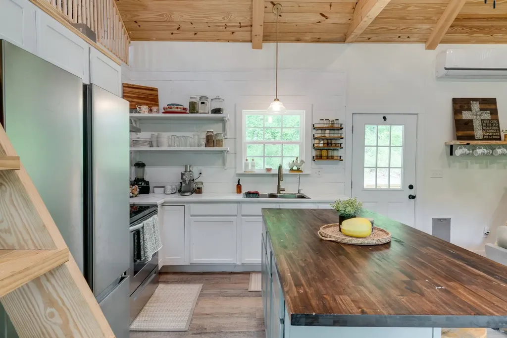 549 Hix Hollow Road Gainesboro TN 38562