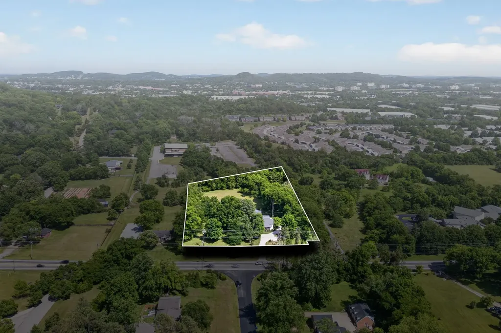 518 Franklin Road Franklin TN 37069
