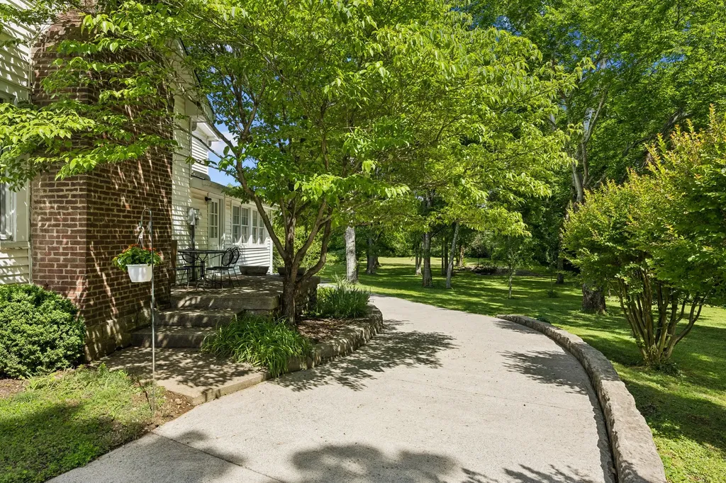 518 Franklin Road Franklin TN 37069