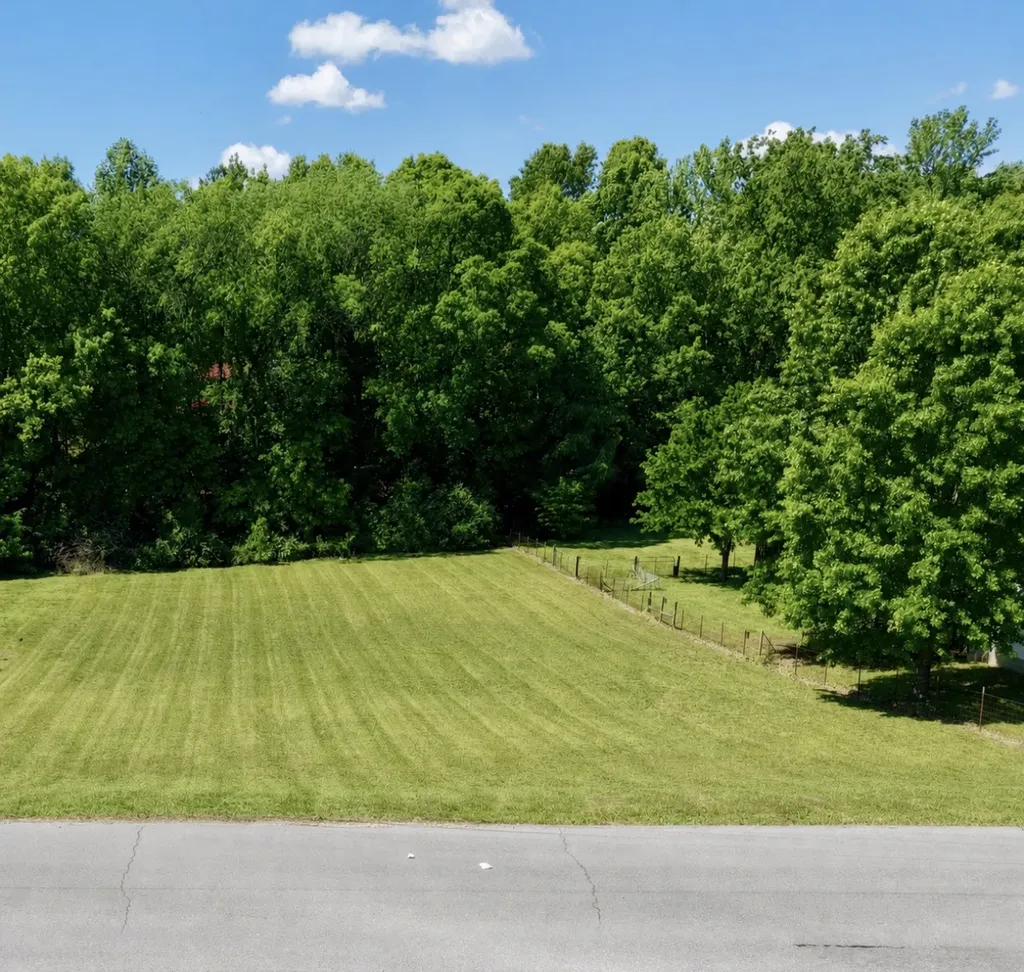 0 Briarwood Drive Charlotte TN 37036