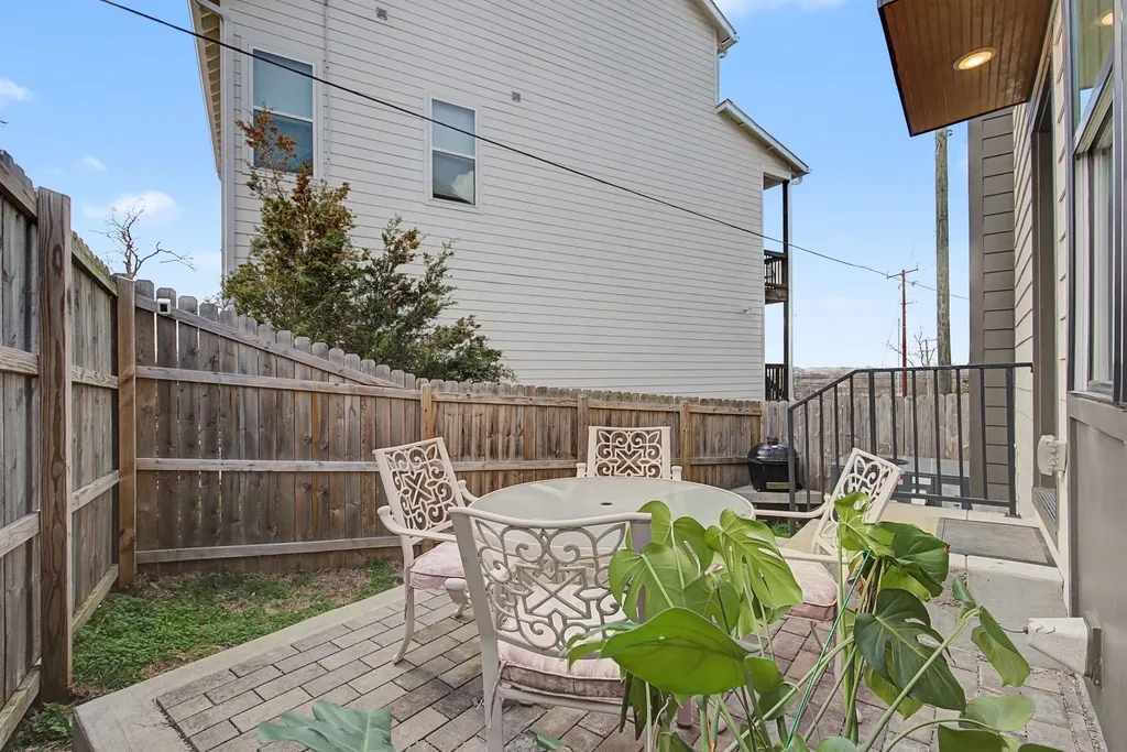206 Ben Allen Road Nashville TN 37207