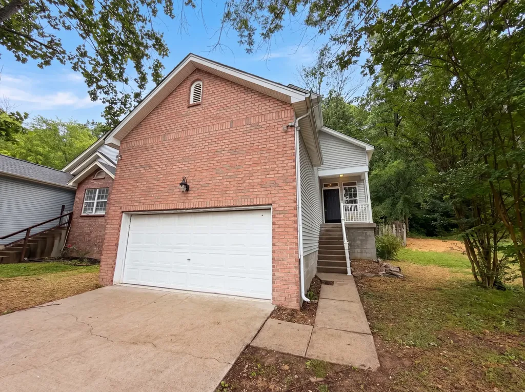 4046 Farmingham Woods Drive Hermitage TN 37076