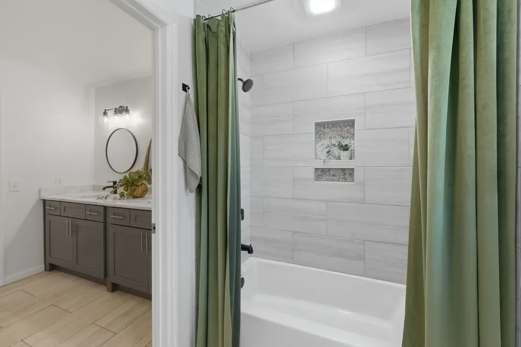 4056 Kings Lane Nashville TN 37218