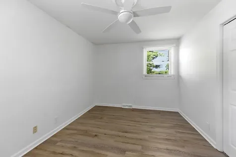 4056 Kings Lane Nashville TN 37218