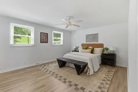 4056 Kings Lane Nashville TN 37218