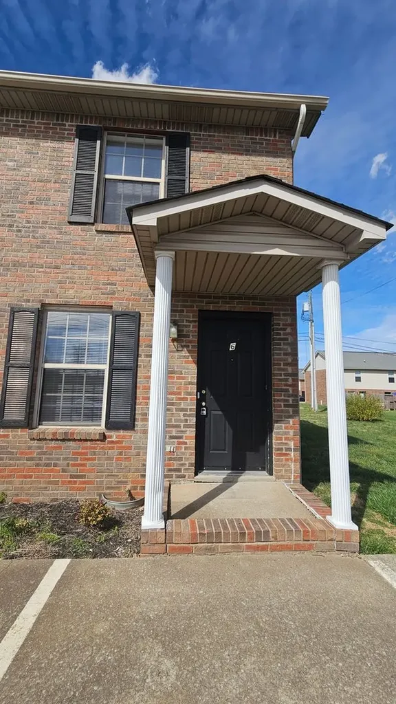 2451 W Wilson Road Clarksville TN 37043